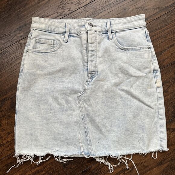 Old Navy Light Acid Jean Skirt Size 8 Pockets Denim size 8 - Picture 1 of 8